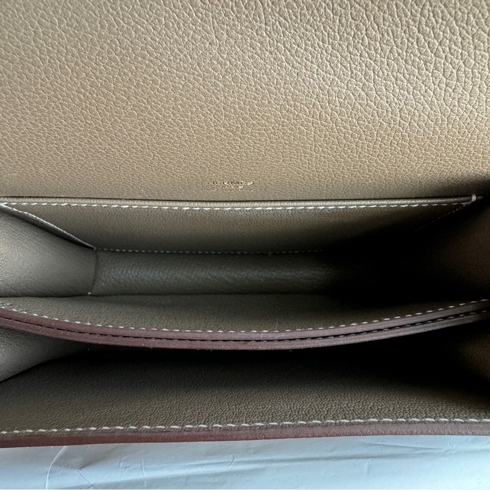 SOLD HERMES Taupe Evercolor leather Mini Roulis 18 Shoulder Bag - Picture 4 of 9